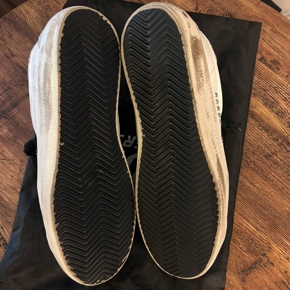 Golden Goose Superstar Sneakers - Picture 4 of 9